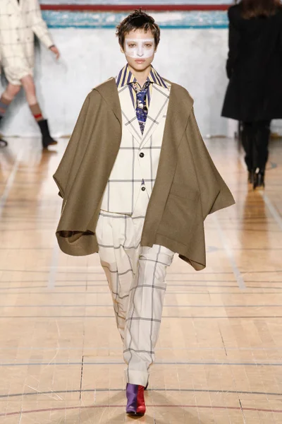 Look 30